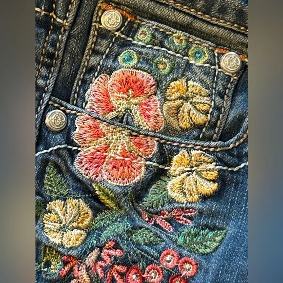 Grace in LA Women's Floral Embroidered Embellished Stonewashed Bootcut Jeans - Picture 3 of 9